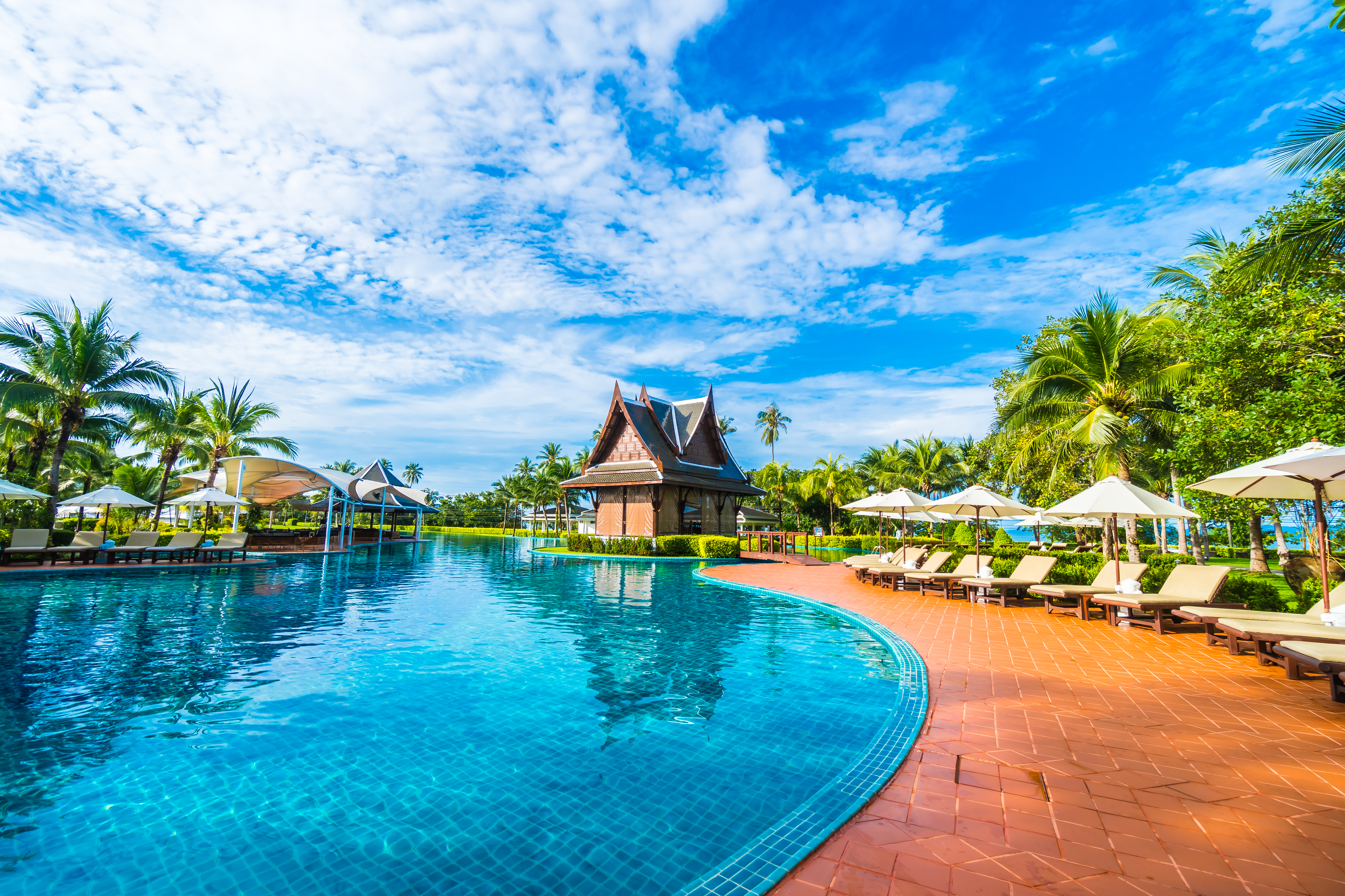 large-pool-with-umbrellas-hammocks-1